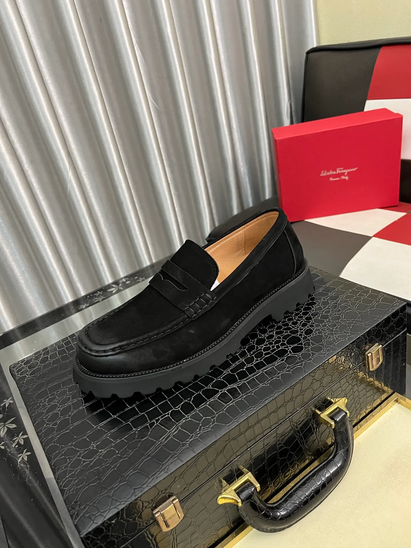Men's shoes 💰500⌚️⌚️[Salvatore Ferragamo] Ferragamo business leather shoes, 1:1 top purchasing quality, imported selected original open-edge beaded calfskin for the uppers, imported original water-dyed cowhide for the inner feet, imported original customized Italian handmade lightweight foam outsole, size: 38-44 2️⃣colors available